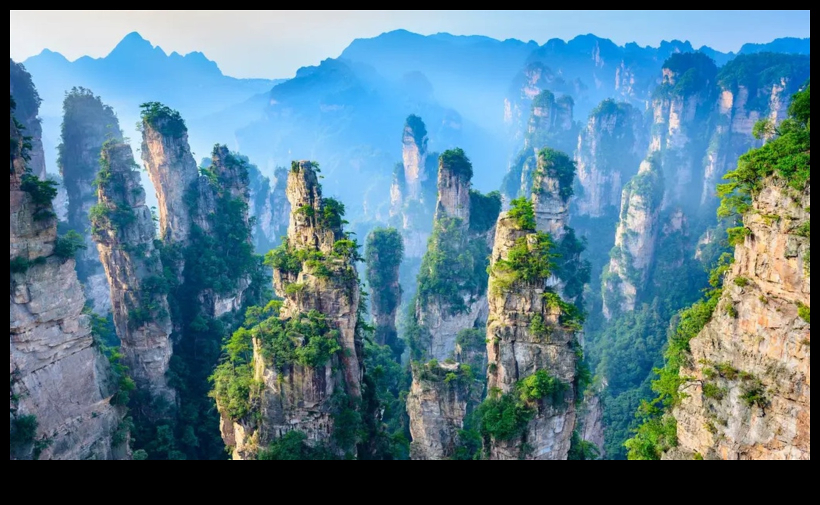 Ποια είναι η σημασία των γεωλογικών σχηματισμών στη διαμόρφωση τοπίων;