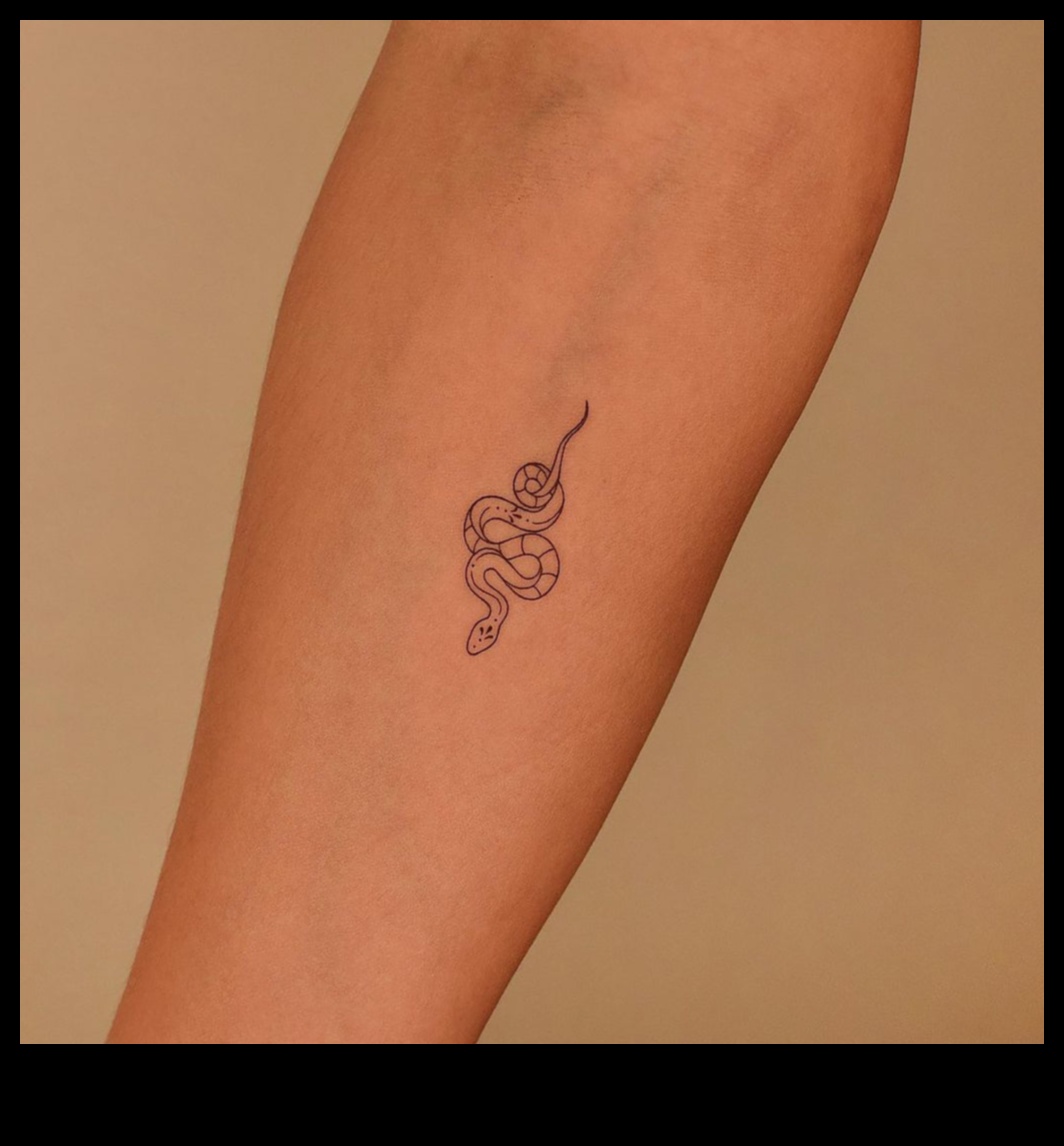 Μικροσκοπικές Διαθήκες: Ιστορίες με νόημα στα τατουάζ στον καρπό