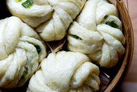 Chinese Steamed Scallion Twists