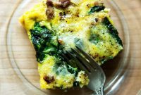 Hearty Sausage, Egg, and Spinach Breakfast Bake