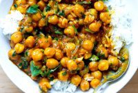 Golden One-Pot Chickpea Curry
