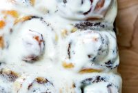 A Grand Christmas Spread: Ham, Classic Sides, and Decadent Desserts