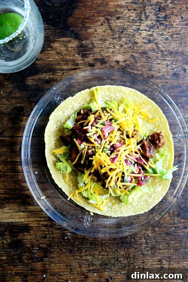 A plate of tacos. 