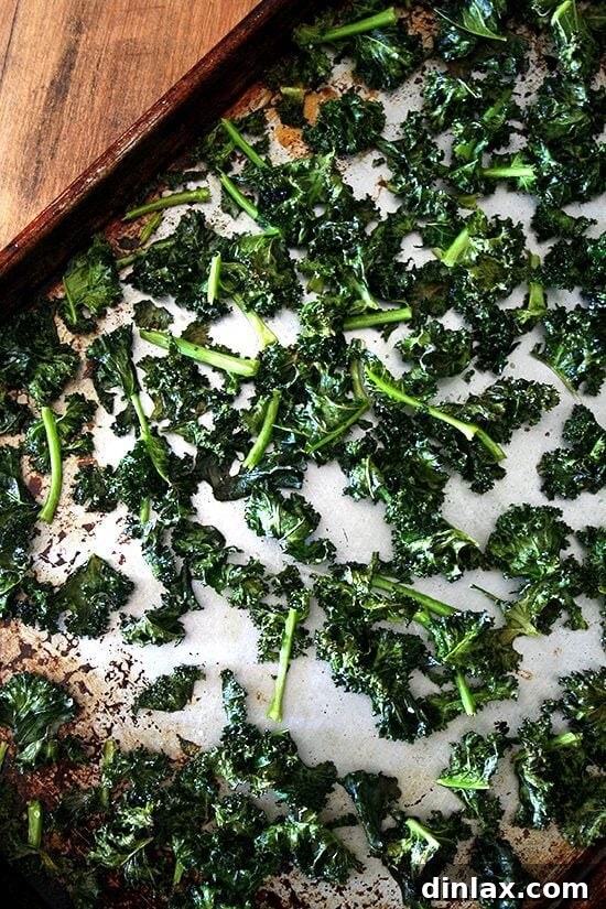 The most delicious, healthy snack you could imagine: crispy kale chips. Better than potato chips. // alexandracooks.com