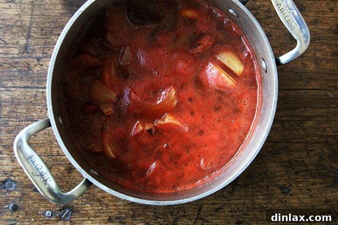 The finished enchilada sauce after simmering, before blending.