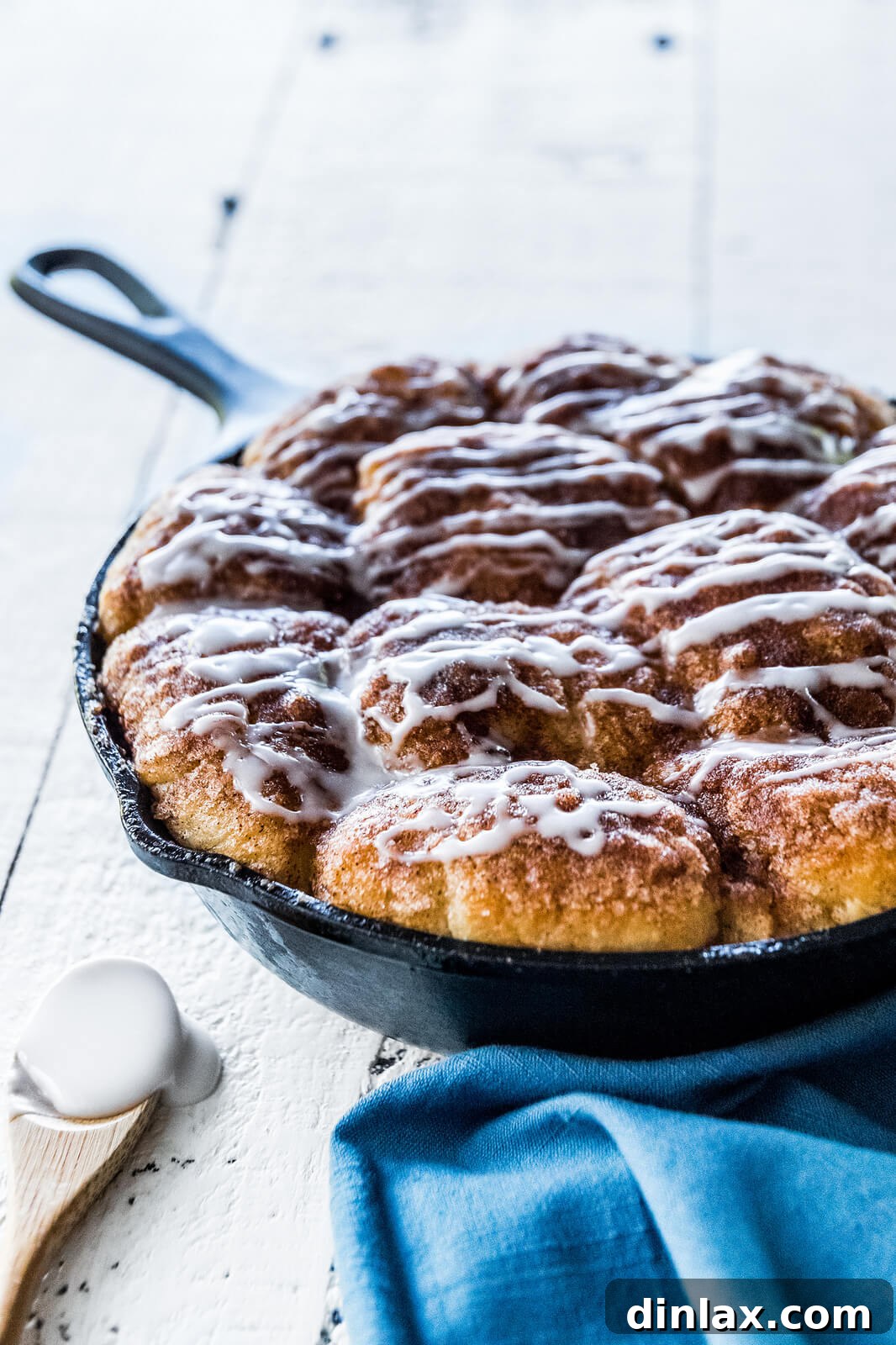 Bread Toast Crumbs' Second Anniversary: 15 Must-Try Web Recipes 8 Sweet Cinnamon-Sugar Monkey Bread by Husbands That Cook, a delightful treat