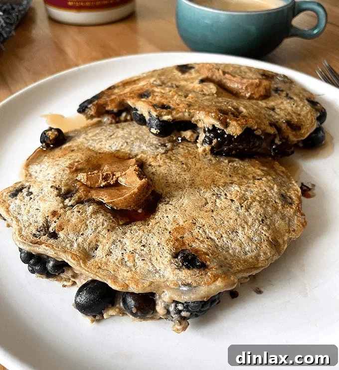 High-protein pancakes with berries. 